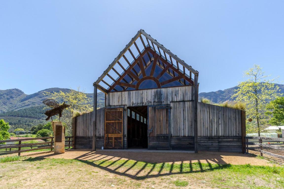 Inspiring Farm Sanctuary And Famous Painting Pig Hotel Franschhoek Exterior photo